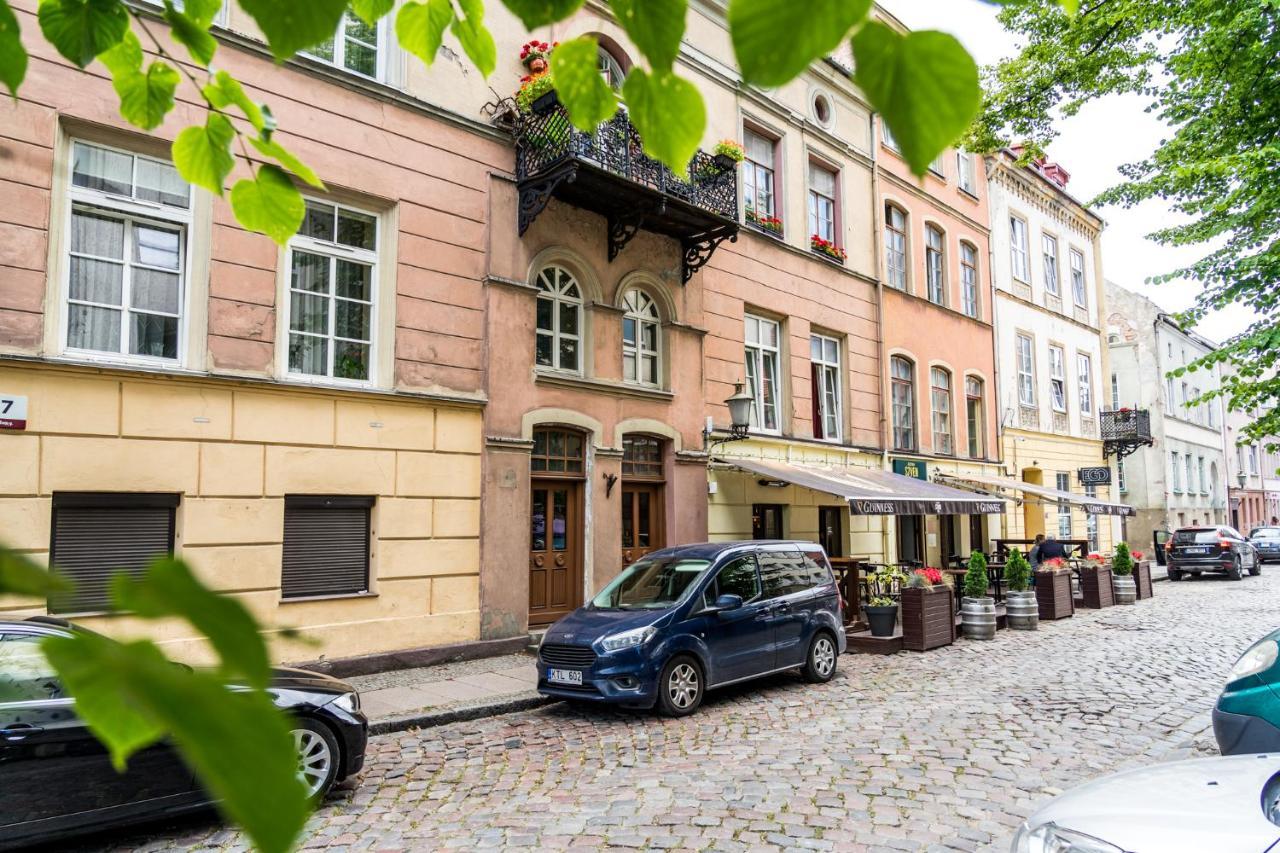 Old Town Cat Apartment Klaipėda Exteriör bild